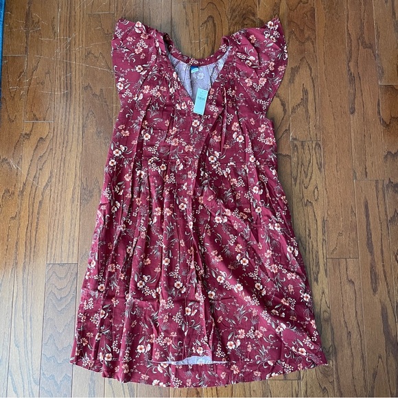 Old Navy Dresses & Skirts - NWT Old Navy Floral Maroon Dress Small